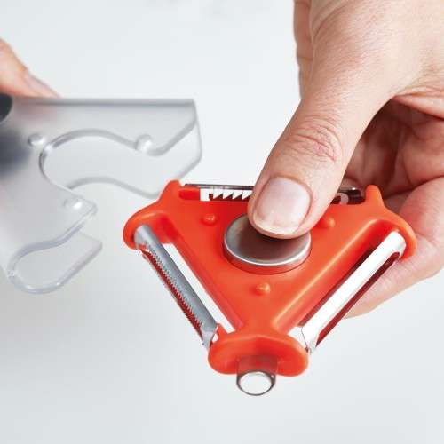 Melon and fruit peeler