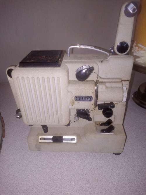 Eumig P8 Projector