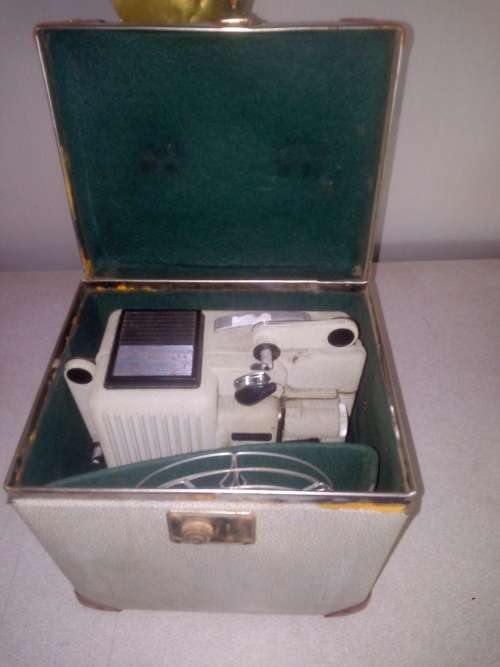 Eumig P8 Projector