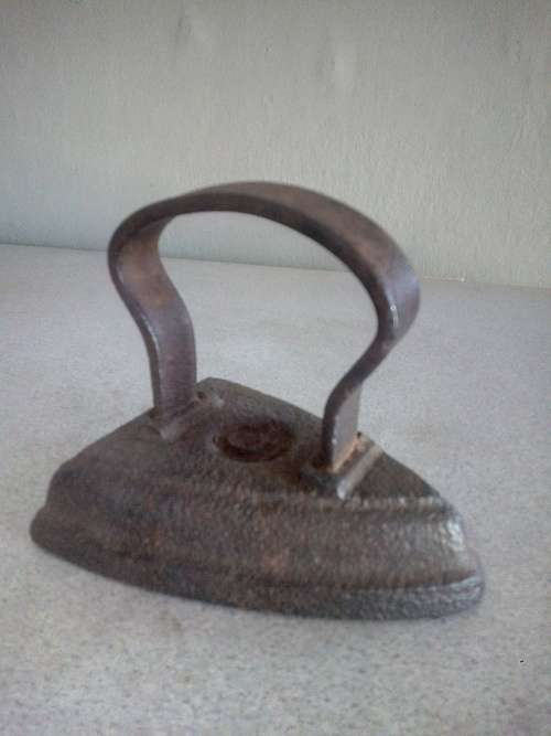 Cast Iron No: 5 SAD Iron