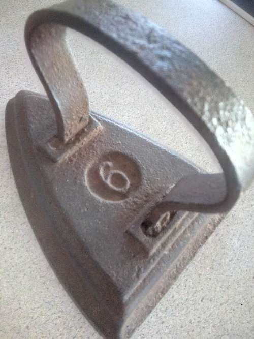Cast Iron No: 6 SAD Iron