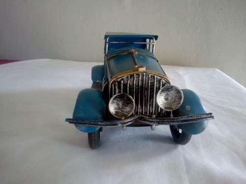 Handmade Tin Plate Vintage Car