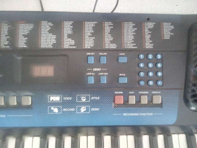 Ringway CK62 Electronic Keyboard
