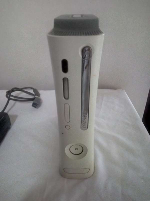 XBox 360 Gaming Console with 2 x Controllers