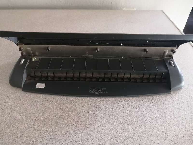 Bargain Offer.  Laminators & Ring Binder offered as a joblot