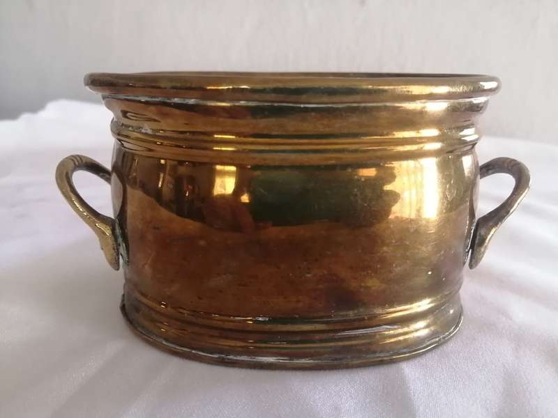 Stunning little Copper Planter