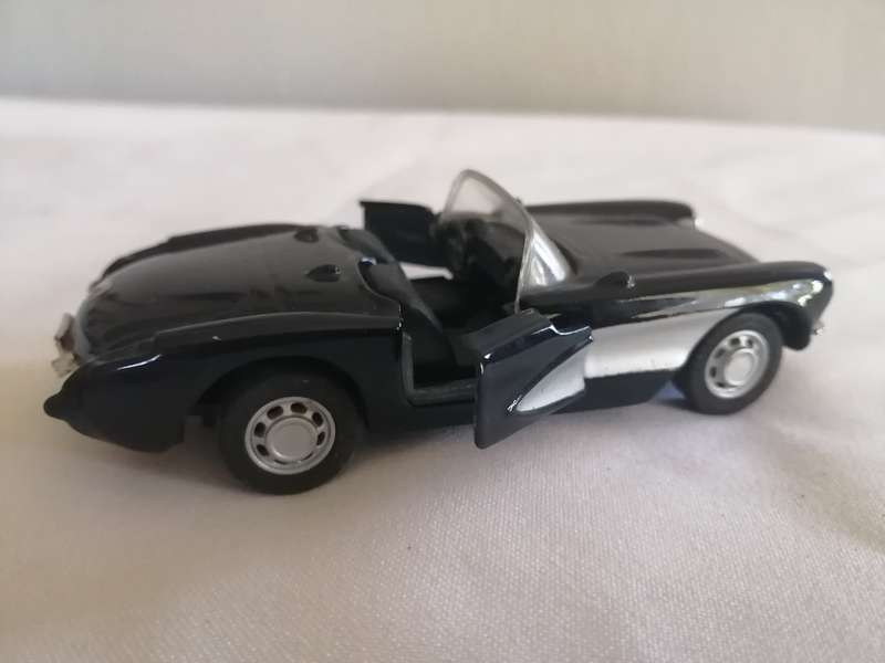 Maisto Chevrolet Corvette Die Cast 1/39