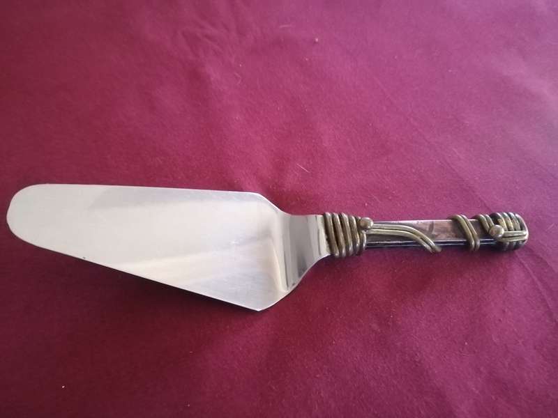 Ethnic Copper & Stainless Steel Cake Lifter