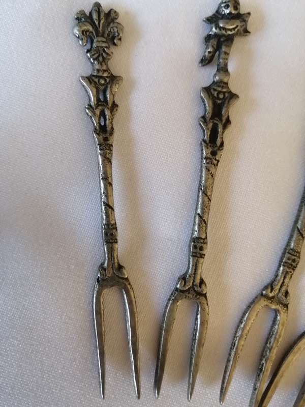 Vintage Italian Silver Plate Pickle Forks (6)