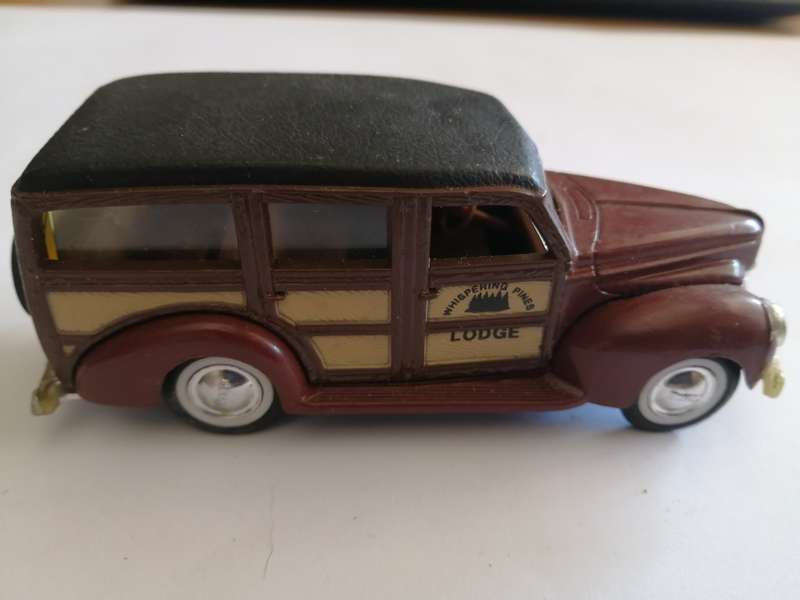 1940 Ford Woody 1/43 Made by ERTL