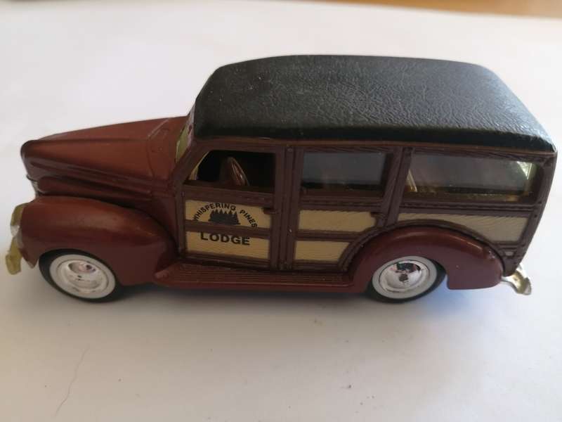 1940 Ford Woody 1/43 Made by ERTL