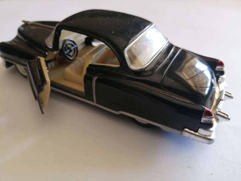 1953 Cadillac Series 62 1:43 Die Cast by Kinsmart