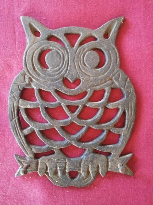 Vintage Cast Iron Owl Wall Mounted Key Rack