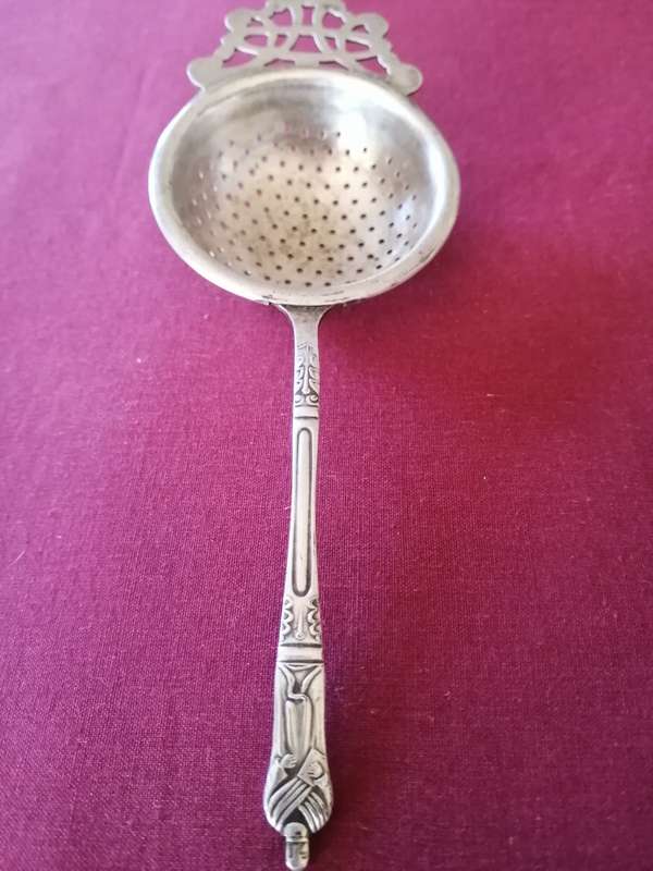Antique EPNS Sheffield England Silver Plated Tea Strainer