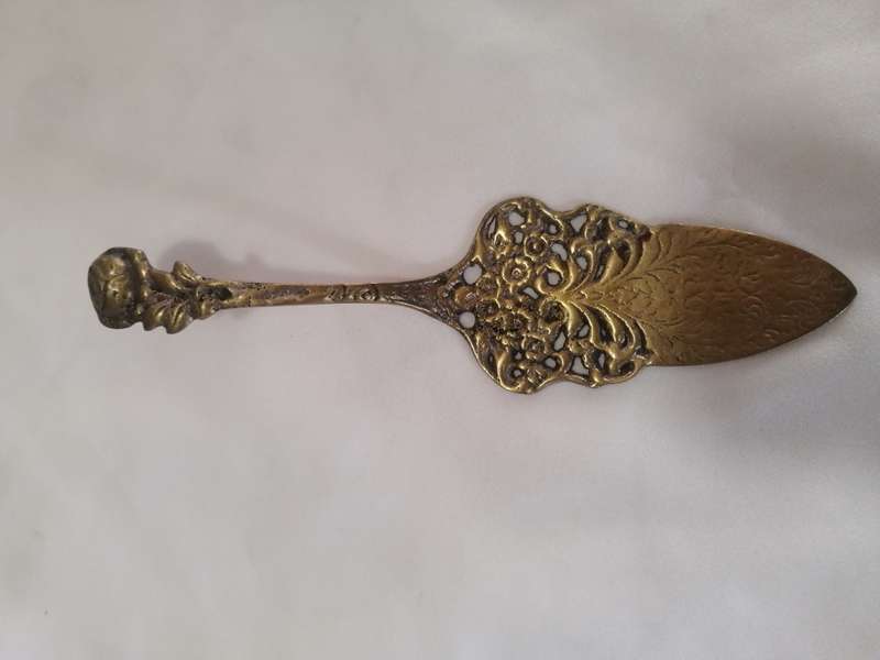 Vintage SPR Rose Handle Brass Cake Lifter