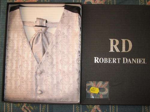 ## ROBERT DANIEL WAIST COAT IN BOX ##
