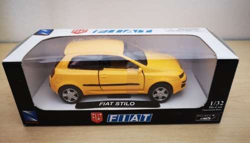 FIAT STILO - Die Cast 1:32 - Brand New in Box