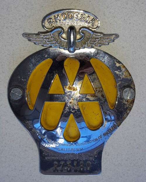 RHODESIAN  AUTOMOBILE ASSOCIATION CAR BADGE -