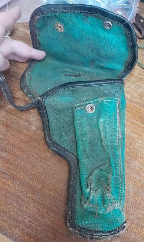 KOEVOET/32 BATTALION HOLSTER