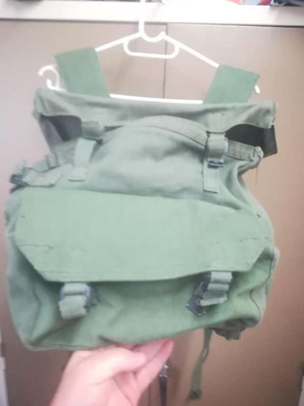 BRITISH ARMY (RHODESIAN?) RADIO BAG
