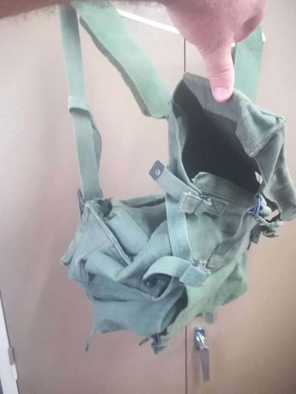 BRITISH ARMY (RHODESIAN?) RADIO BAG