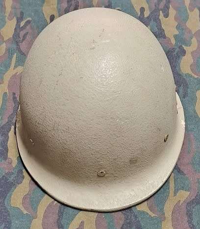IRAQI ARMY M80 HELMET **Desert Storm?**