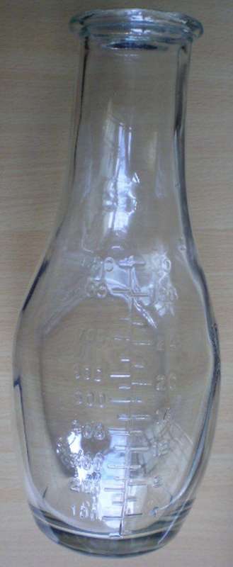 BAD-TASTE WINE DECANTER