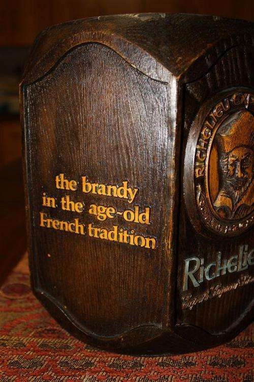 Ice Buckets: Richelieu Premium Export Liqueur Brandy. Novelty New Products. Collections Are Allowed.