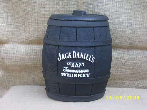 ICE BUCKET: JACK DANIEL'S TENNESSEE WHISKEY. Brand New Product. Collections are allowed.