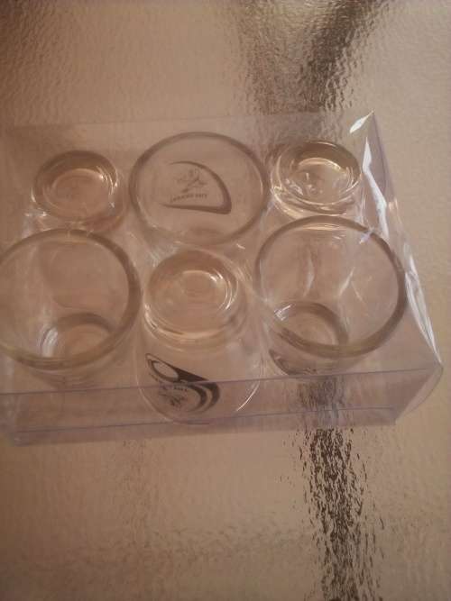 SHARKS RUGBY 6-SHOOTER GLASSES GIFT PACK. Collections are allowed.
