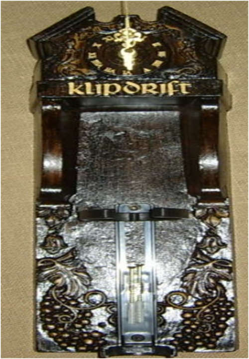 Klipdrift `Klippies` Brandy Clock Liquor Dispensers with 1 Optic Set. Brand New. Collections Allowed