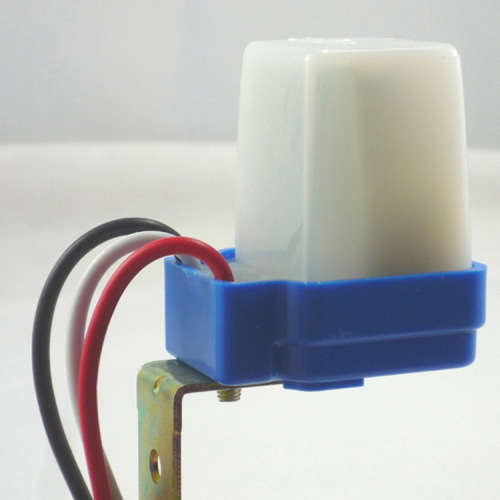 Day Night Sensor / Switch / Detector 220Volts 10A. Day Night Auto Control Unit. Collections Allowed.