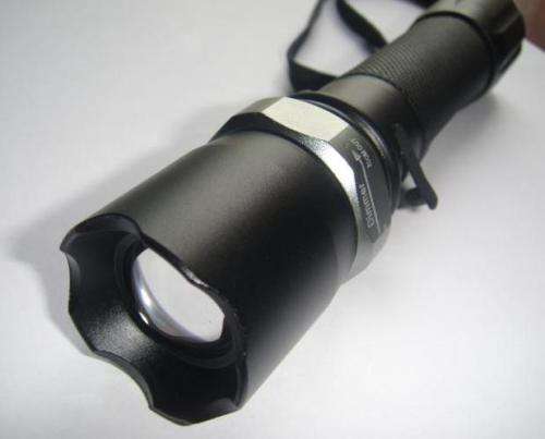 Rechargeable Zoomable CREE LED Torch Flashlight With 800 Lumens Output. Collections Are Allowed.
