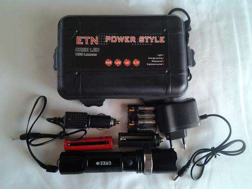 RECHARGEABLE, ZOOMABLE CREE LED FLASHLIGHT / TORCH 1200 Lumens. Collections are allowed.