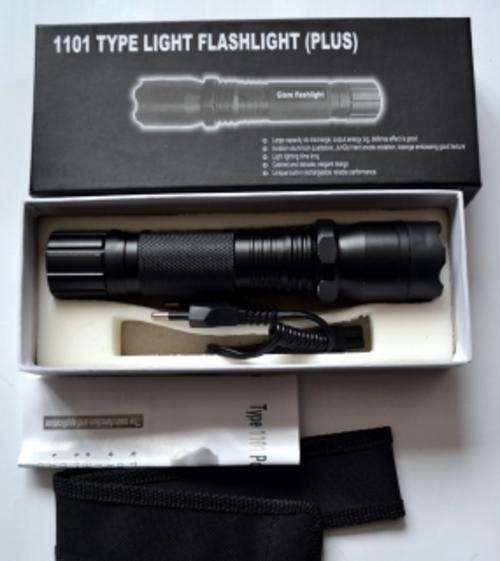RECHARGEABLE ULTRA BRIGHT LED FLASHLIGHT / TORCH STUN GUN TASER