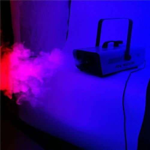 Smoke, Fog Machine 600W Heavy Duty, Compact and High Capacity. Collections are allowed.