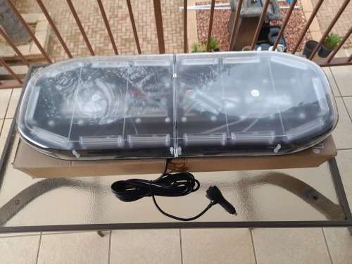 Construction Vehicle LED Flash Strobe Roof Top Amber Light Bar. Magnetic Mount. Collections Allowed.