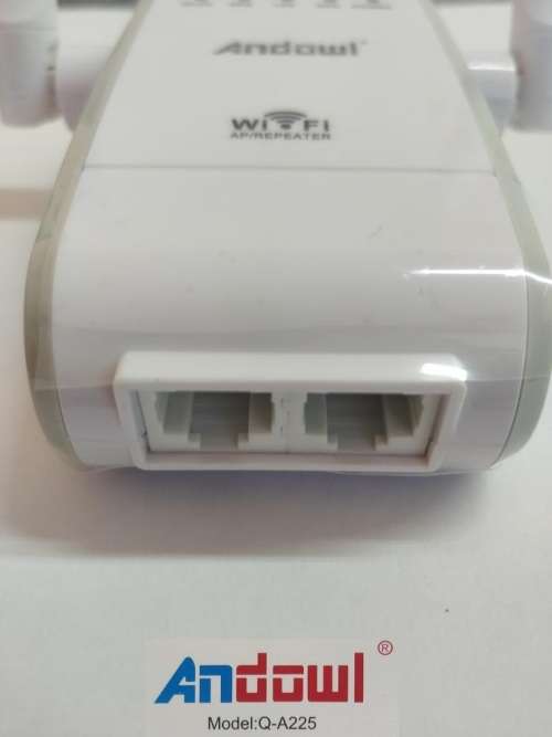 WiFi Router Signal Repeater, Amplifier, Wireless-N Extender, Transponder. Collections are allowed.