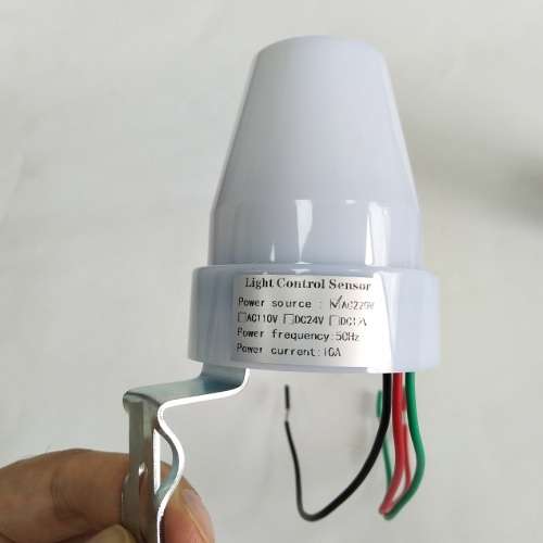 Day Night Adjustable Sensor / Switch / Detector Auto Control Unit 220Volts 10A. Collections Allowed.