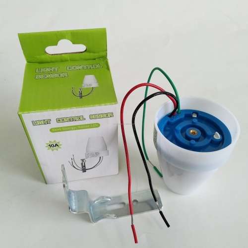 Day Night Adjustable Sensor / Switch / Detector Auto Control Unit 220Volts 10A. Collections Allowed.