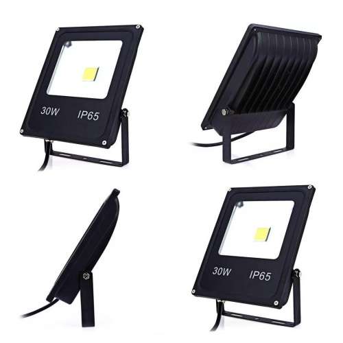 LED Floodlights: Cool White 30W 220V Black Slim Line. Collections Are Allowed.
