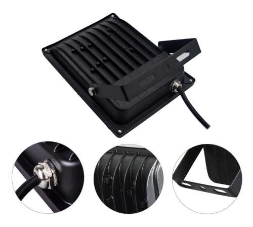 LED Floodlights: Cool White 30W 220V Black Slim Line. Collections Are Allowed.