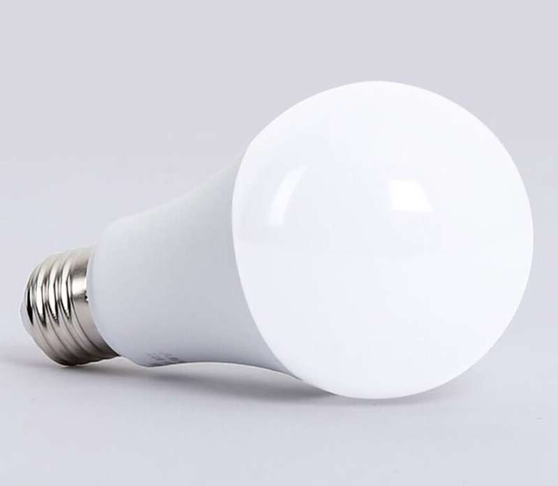 Ultra Bright LED Light Bulbs. 6W LED 12V E27. This is a 12Volts product. Collections Are Allowed.