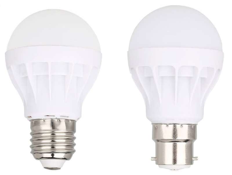 LED 12 Volts Light Bulbs 3W B22 Cool White Can Be Run From A 12V Battery or PSU. Collections Allowed