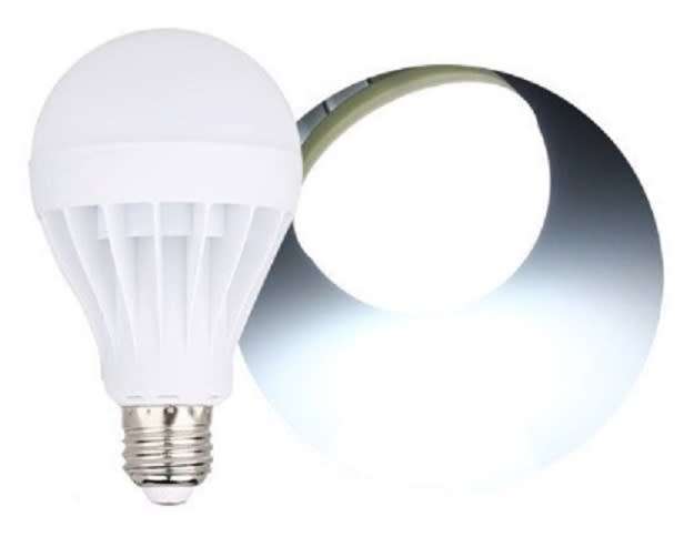 LED Light Bulbs 9W 12V E27 Edison Screw Cap Cool White. Special Offer. Collections Are Allowed.