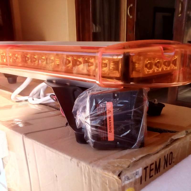 Tow Truck Breakdown Recovery Vehicle Roof Top Strobe Flash LED Light Bar. Collections Are Allowed.