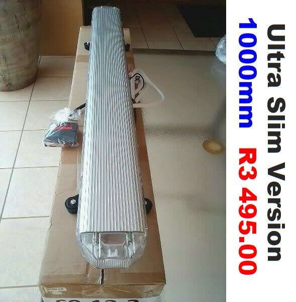 Strobe Flash Vehicle Roof Top COB LED Light Bar. Ultra Slim Design. Red Light. Collections Allowed.