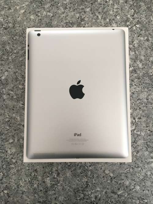 iPad 4 - Retina - WiFi - Black - Latest iOS 16GB - Exceptional Battery Life - Immaculate