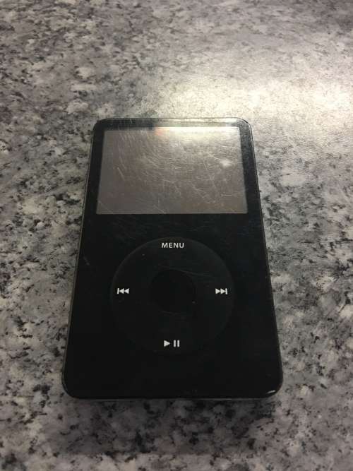 Apple iPod Classic - Black - 5th Generation - 30GB - Holds 7500+ songs