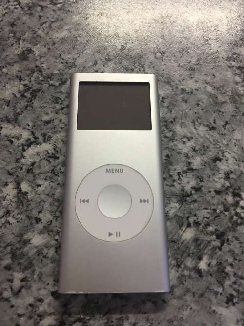 Apple iPod Nano - Silver - 2nd Generation - 4GB - Silver - Rare Find 4GB